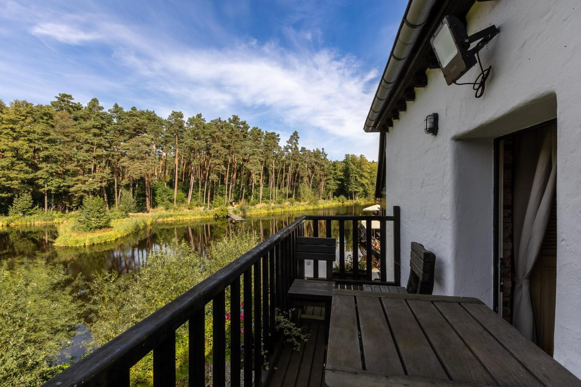 Bed and Breakfast Gosciniec Pod Zajacem à Oleśnica Extérieur photo