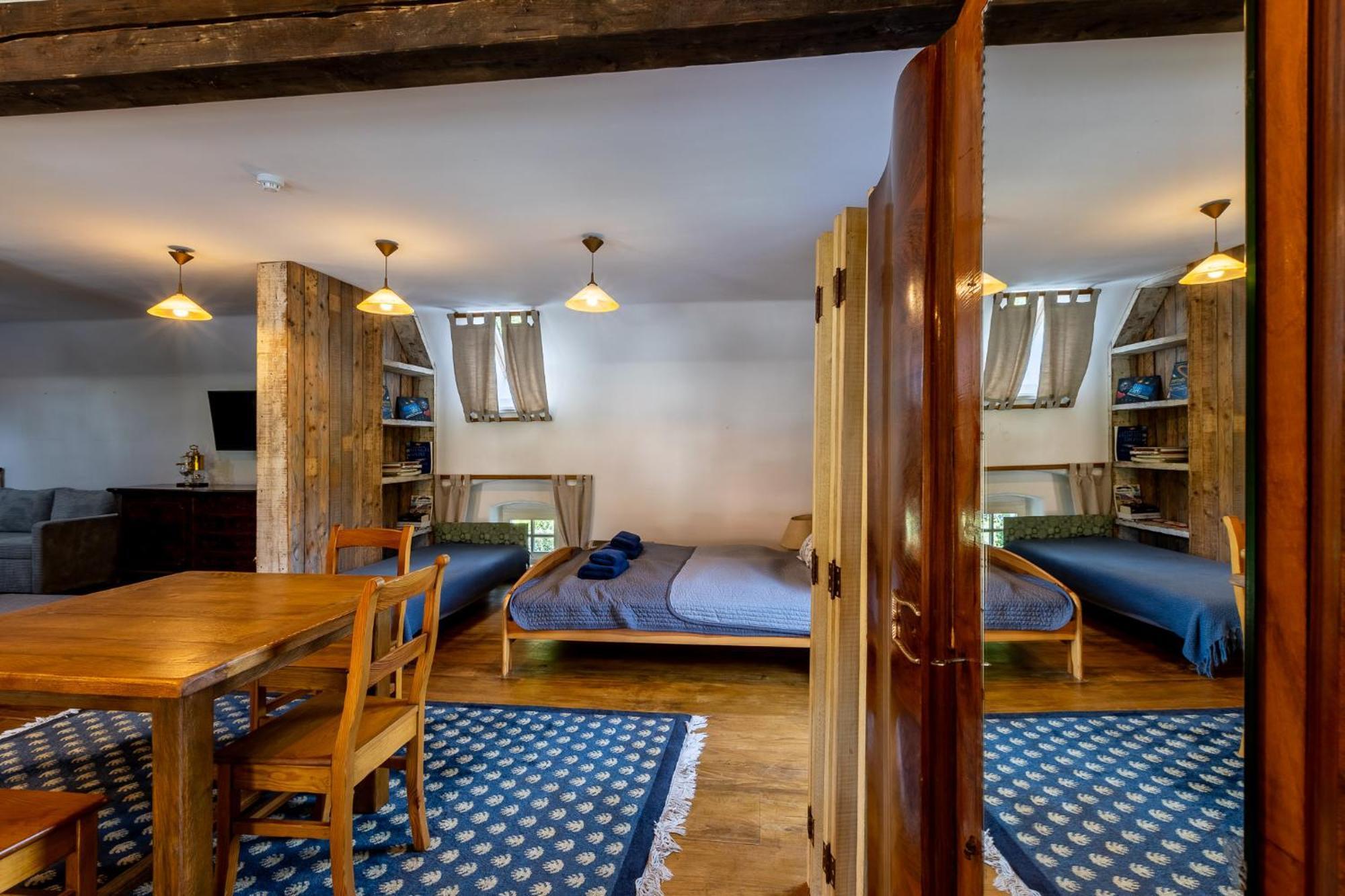Bed and Breakfast Gosciniec Pod Zajacem à Oleśnica Extérieur photo