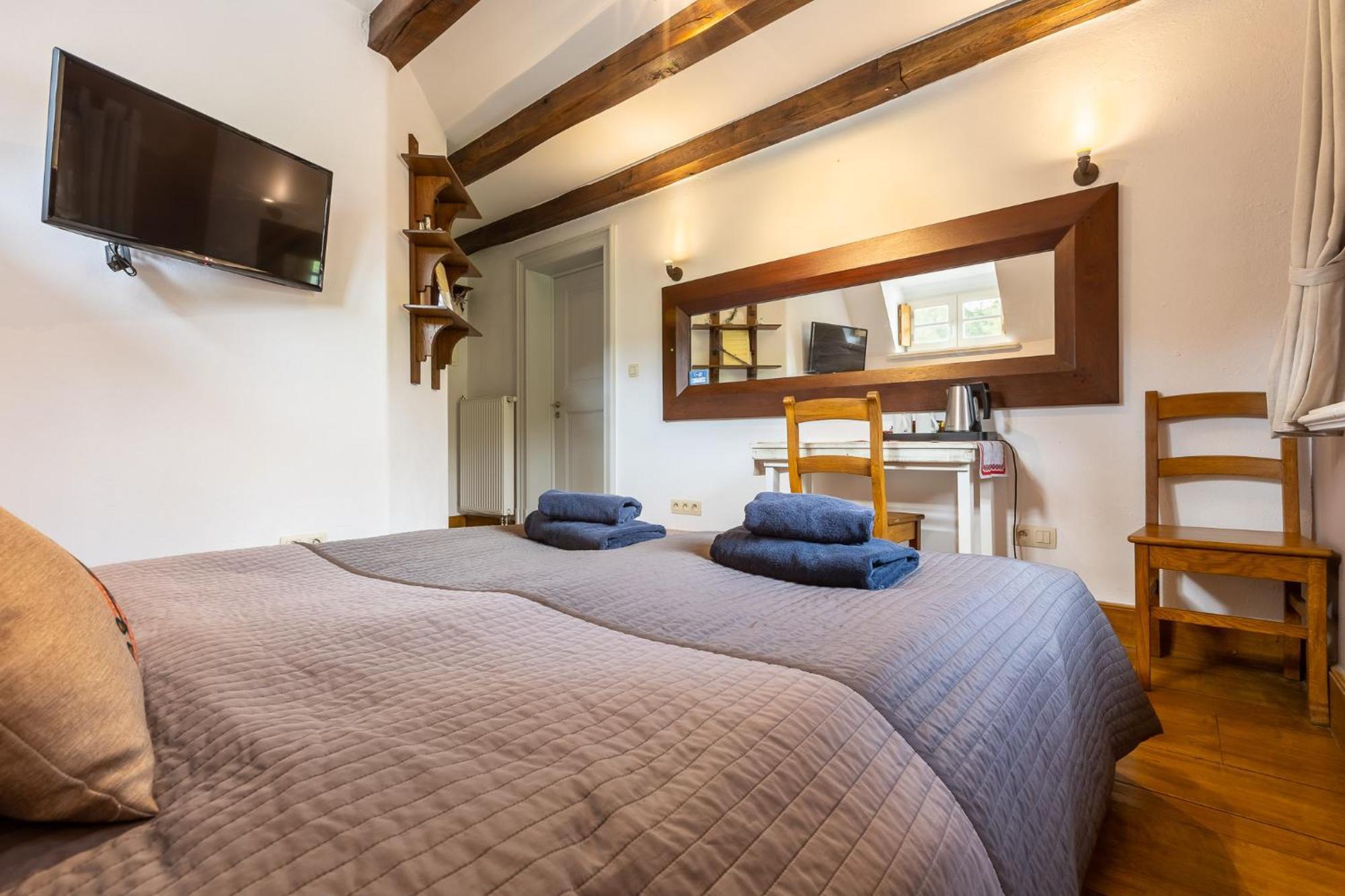 Bed and Breakfast Gosciniec Pod Zajacem à Oleśnica Extérieur photo