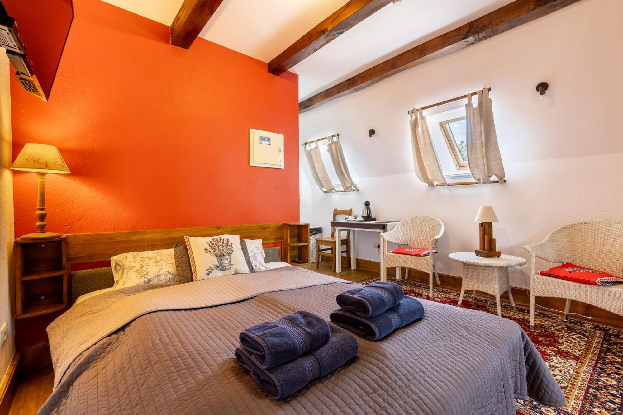 Bed and Breakfast Gosciniec Pod Zajacem à Oleśnica Extérieur photo